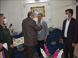 دیدار فرماندار با خانواده شهیدان روحانی