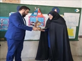 تجلیل بخشدار مرکزی شهرستان پاکدشت از مقام شامخ معلم به مناسب گرامیداشت شهادت استاد مطهری